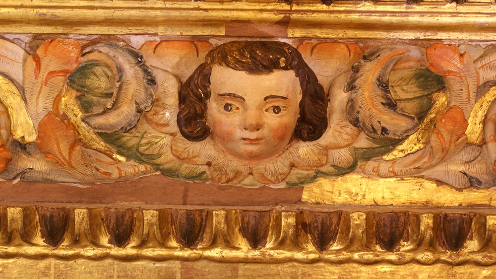 Final limpieza de policromía ángel del friso